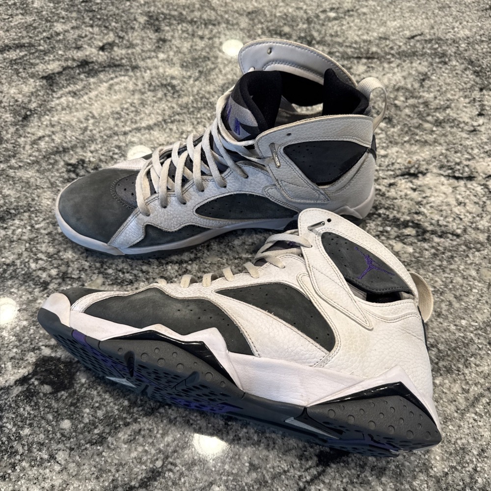 Nike Air Jordan 7 Retro Flint 2021 Size 12 CU9307-100 White Varsity Purple